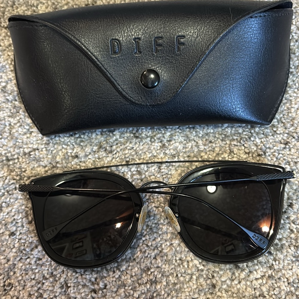 Diff Sunglasses - image 2